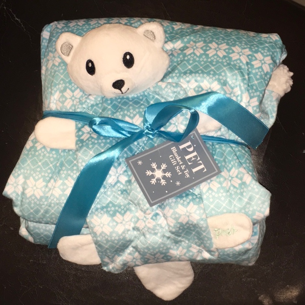 Pet Travel blanket with squeaky toy